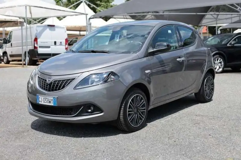 Photo 1 : Lancia Ypsilon 2022 Others