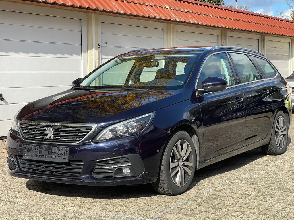 Photo 1 : Peugeot 308 2019 Essence