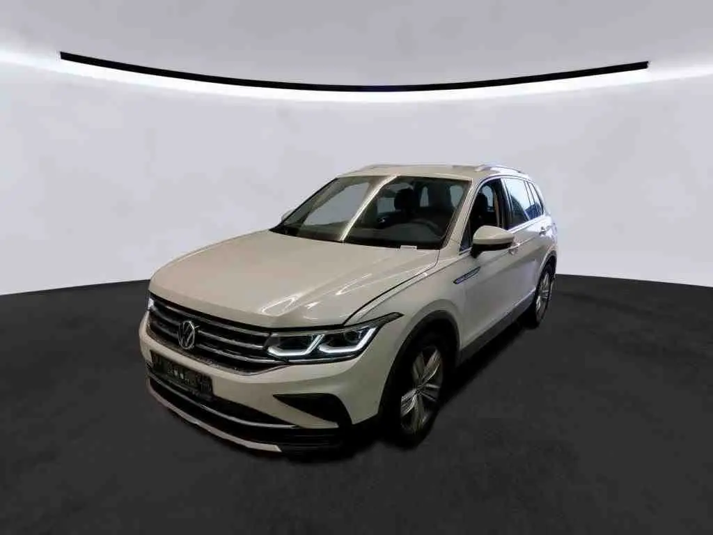 Photo 1 : Volkswagen Tiguan 2021 Essence