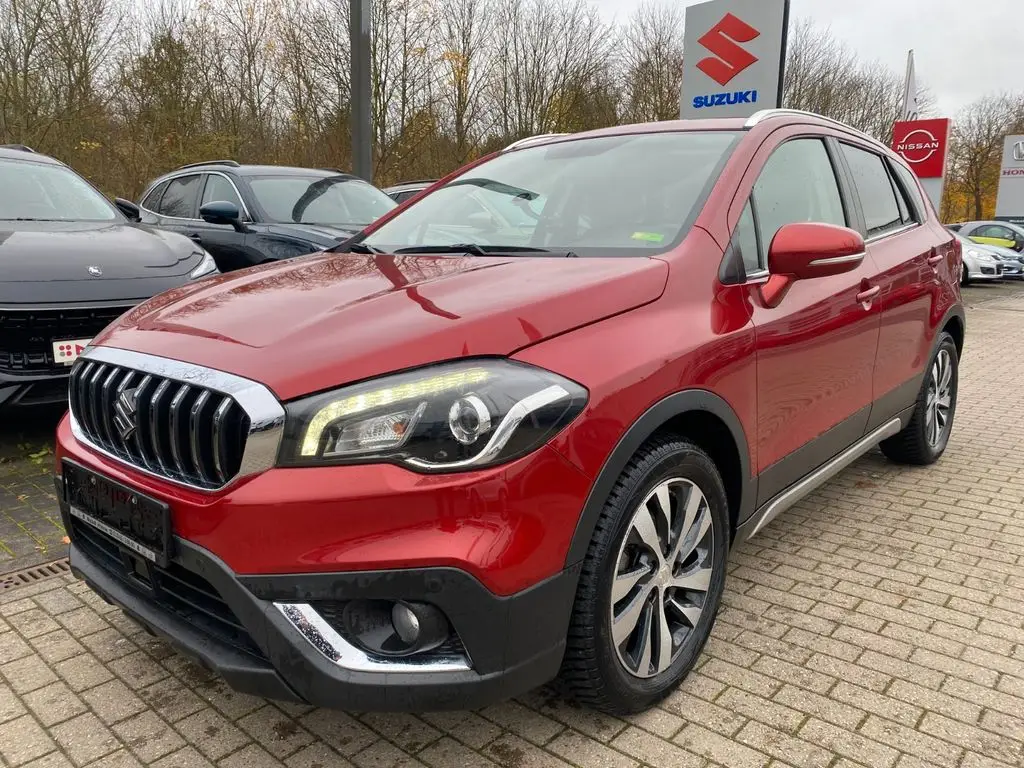 Photo 1 : Suzuki Sx4 2018 Petrol