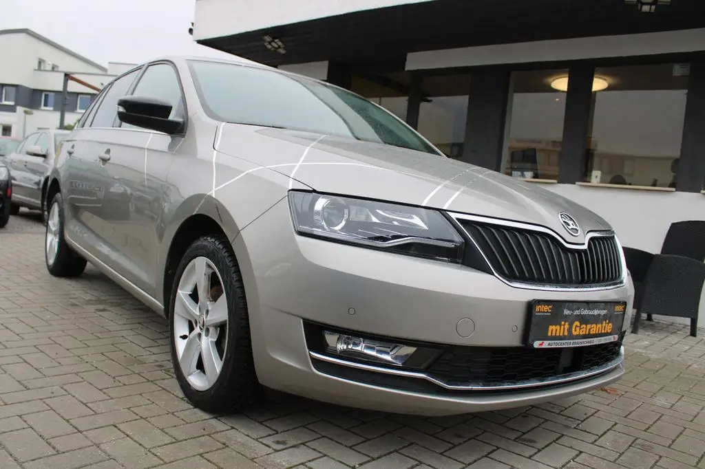 Photo 1 : Skoda Rapid 2018 Petrol