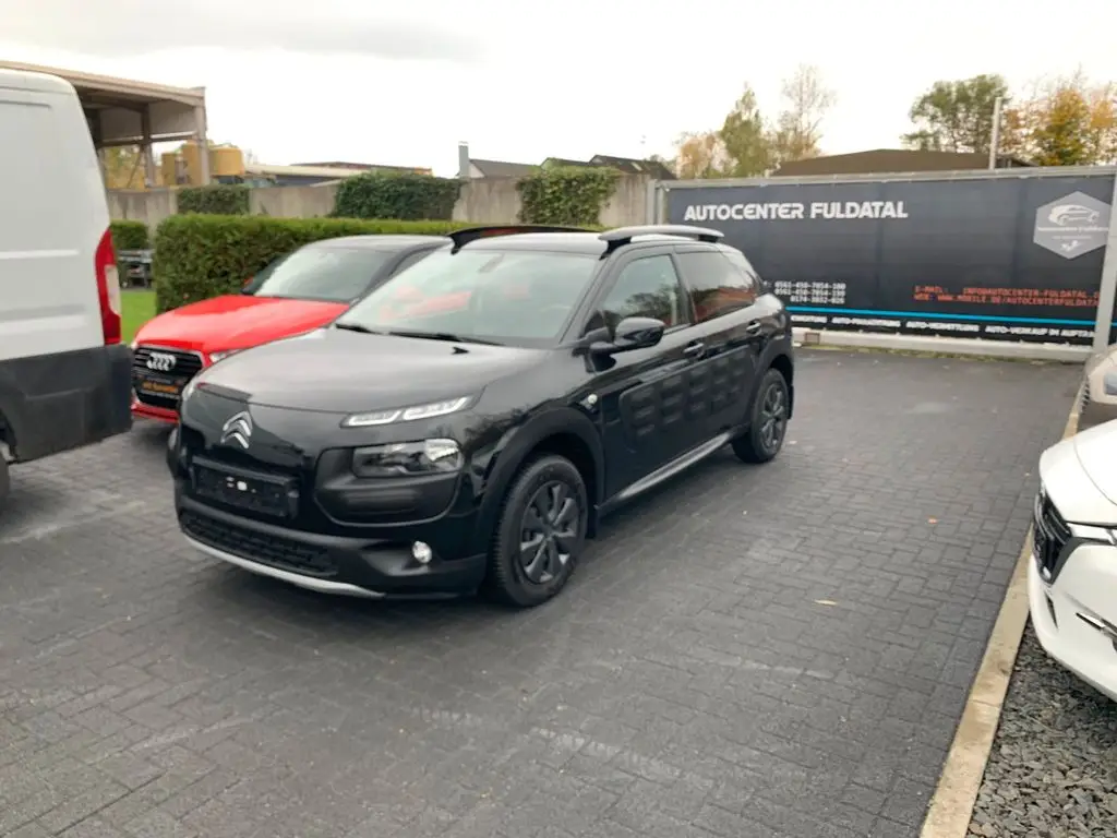 Photo 1 : Citroen C4 2018 Petrol