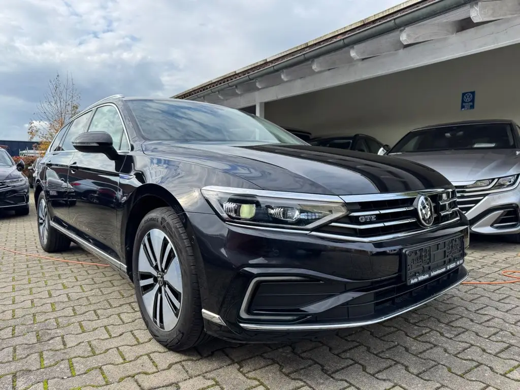 Photo 1 : Volkswagen Passat 2021 Hybride