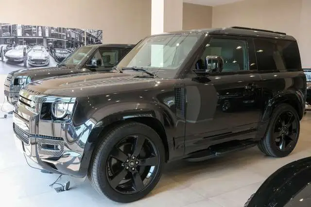 Photo 1 : Land Rover Defender 2022 Hybrid