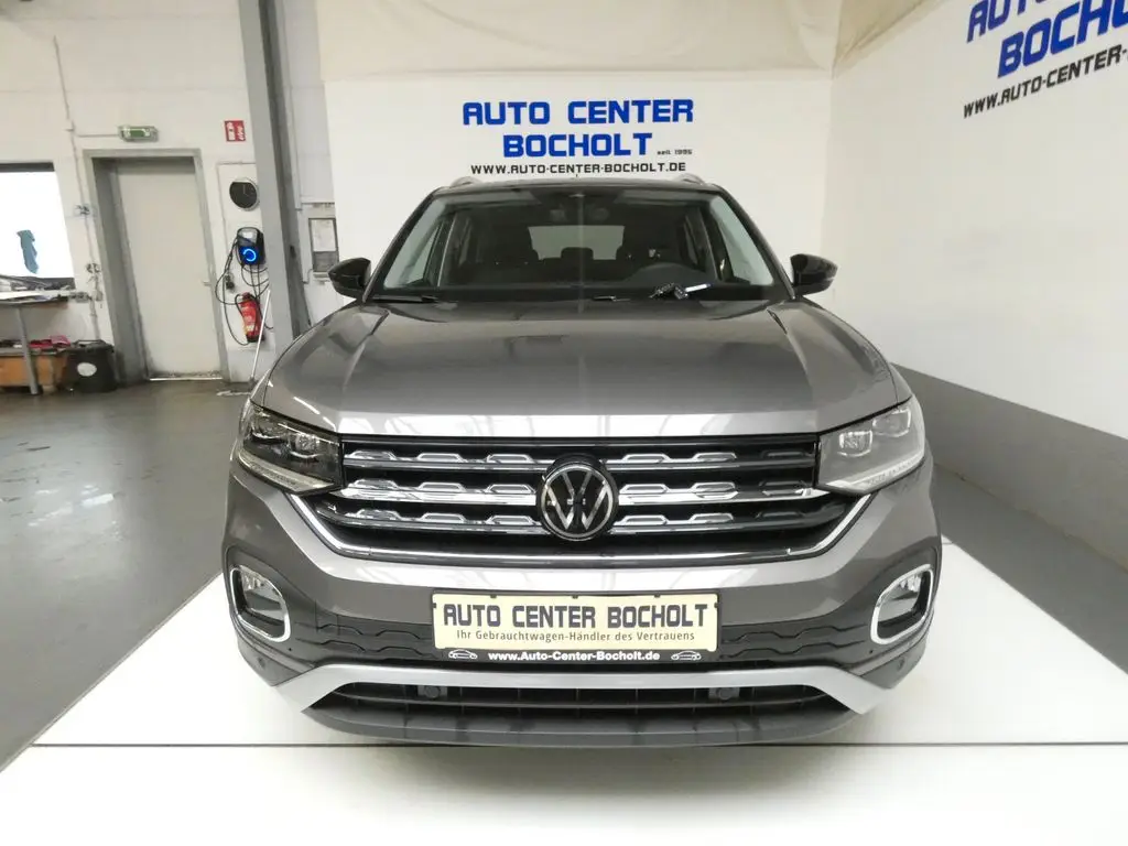 Photo 1 : Volkswagen T-cross 2021 Essence