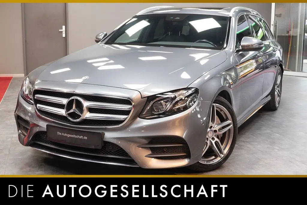 Photo 1 : Mercedes-benz Classe E 2017 Petrol