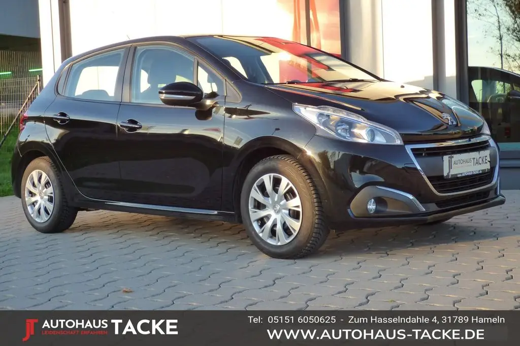 Photo 1 : Peugeot 208 2016 Essence