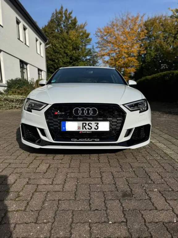 Photo 1 : Audi Rs3 2017 Essence