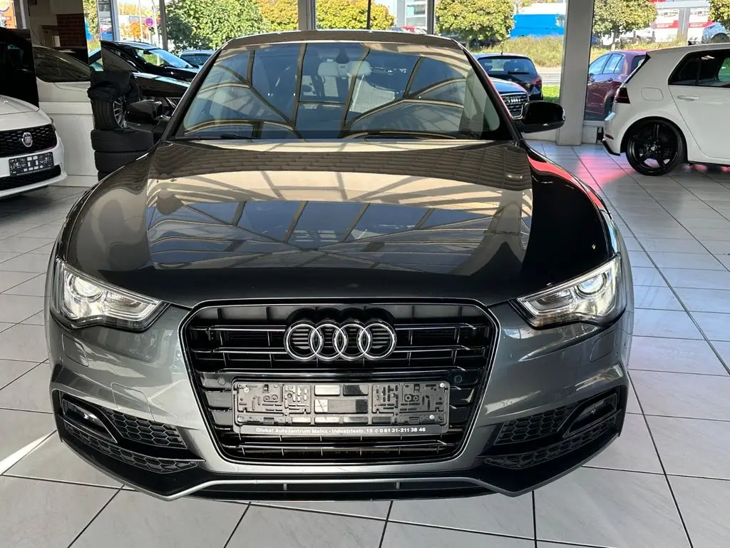 Photo 1 : Audi A5 2017 Petrol