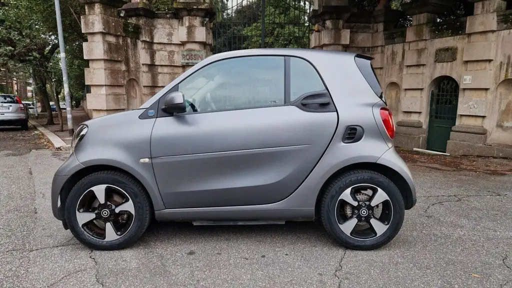 Photo 1 : Smart Fortwo 2020 Non renseigné