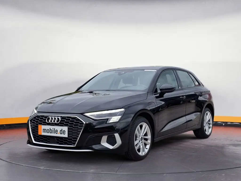 Photo 1 : Audi A3 2024 Hybrid