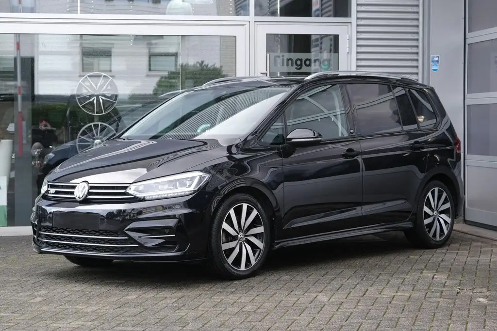 Photo 1 : Volkswagen Touran 2018 Essence