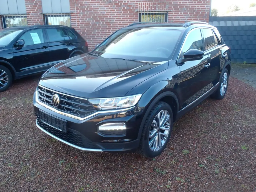 Photo 1 : Volkswagen T-roc 2021 Essence