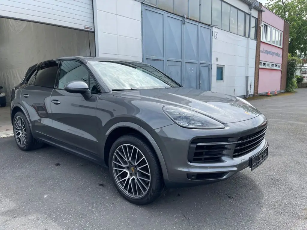 Photo 1 : Porsche Cayenne 2021 Petrol