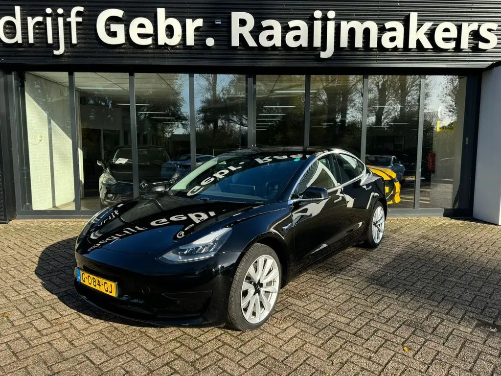 Photo 1 : Tesla Model 3 2019 Non renseigné