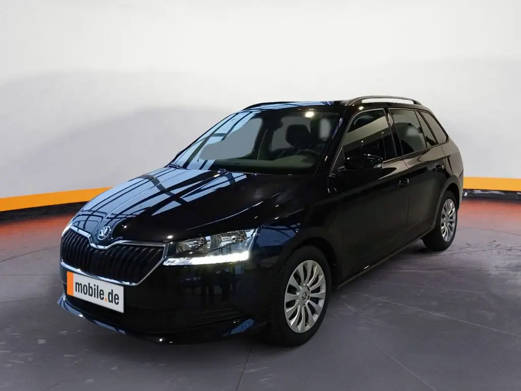 Photo 1 : Skoda Fabia 2022 Petrol