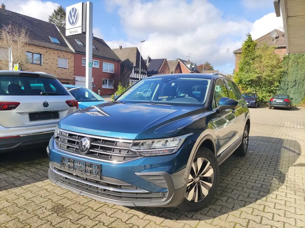 Photo 1 : Volkswagen Tiguan 2024 Petrol