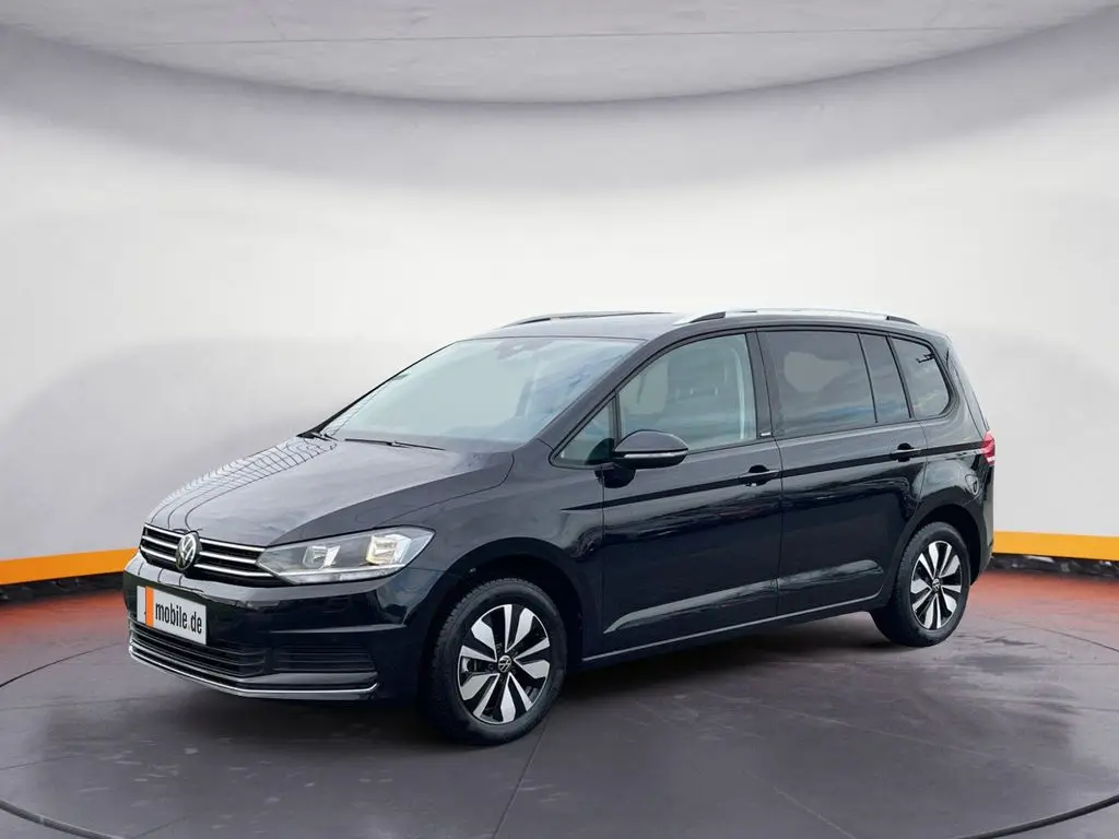 Photo 1 : Volkswagen Touran 2024 Essence