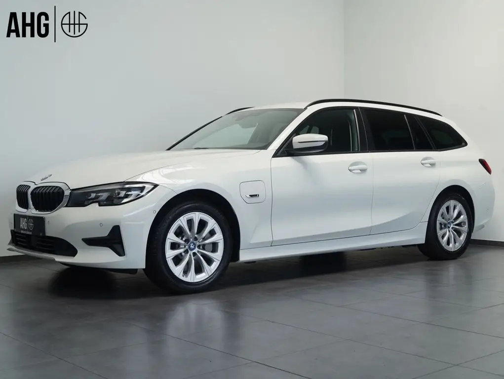 Photo 1 : Bmw Serie 3 2022 Hybrid