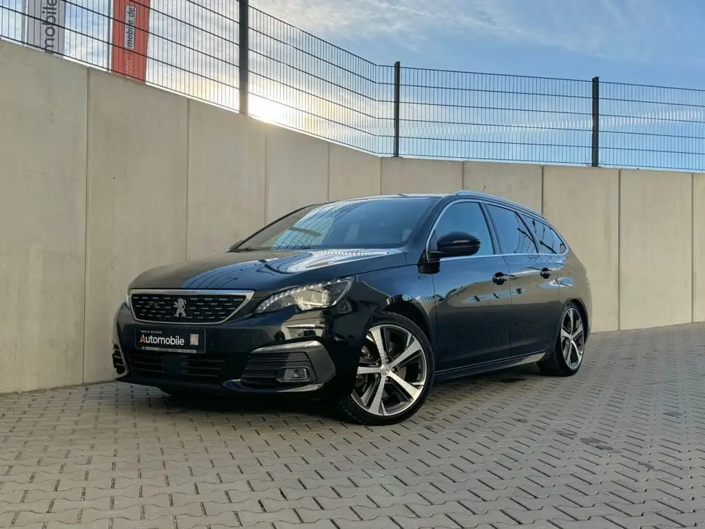 Photo 1 : Peugeot 308 2018 Petrol