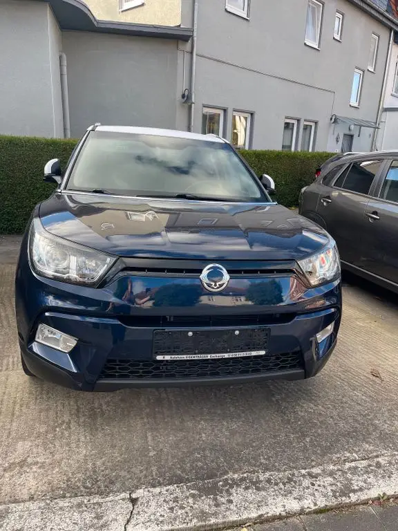 Photo 1 : Ssangyong Tivoli 2015 Petrol