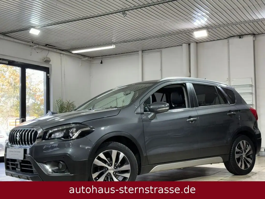 Photo 1 : Suzuki Sx4 2018 Essence