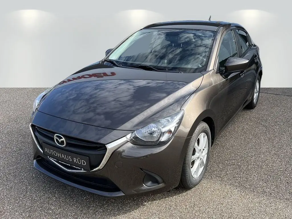 Photo 1 : Mazda 2 2015 Petrol