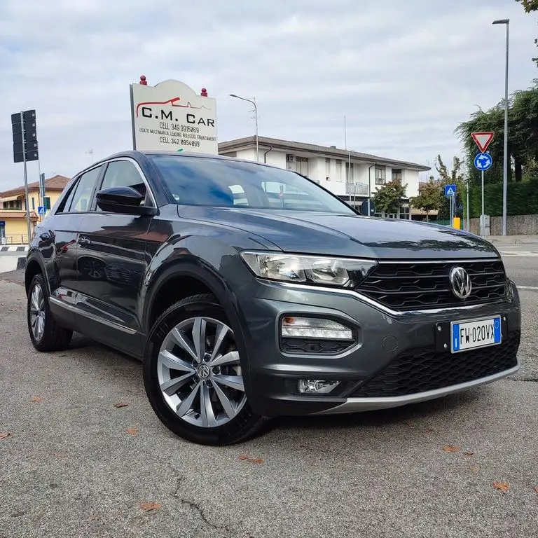 Photo 1 : Volkswagen T-roc 2019 Petrol