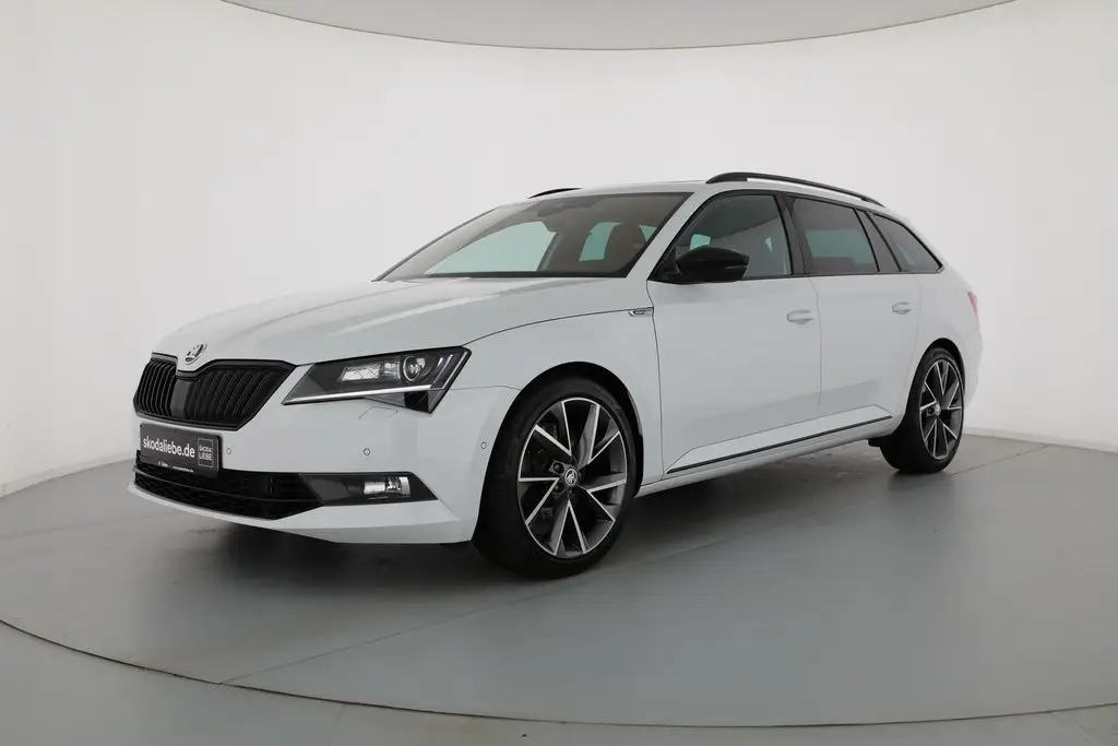 Photo 1 : Skoda Superb 2018 Petrol