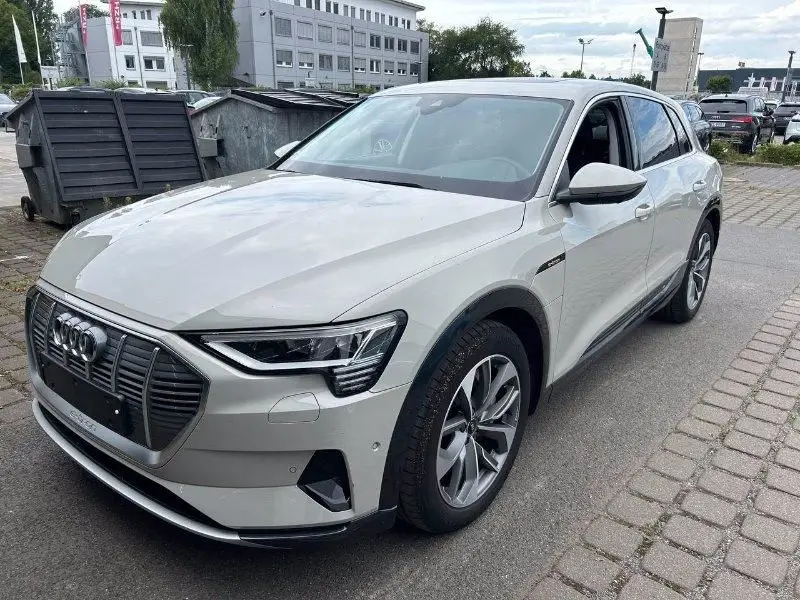 Photo 1 : Audi E-tron 2021 Non renseigné