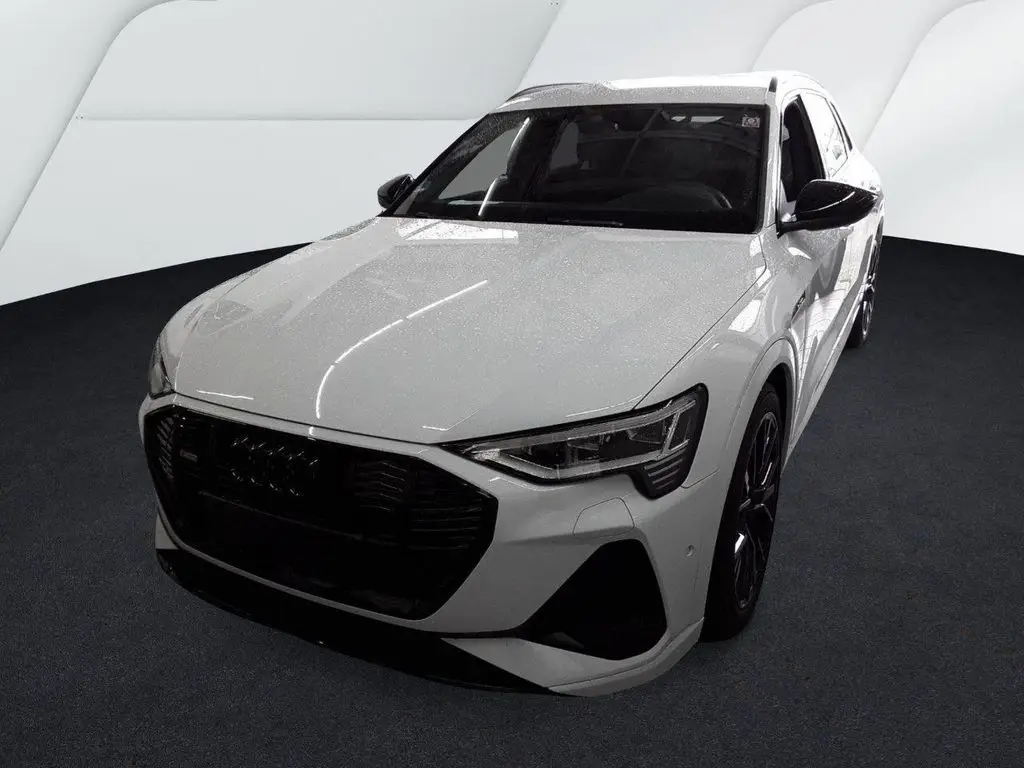 Photo 1 : Audi E-tron 2022 Not specified