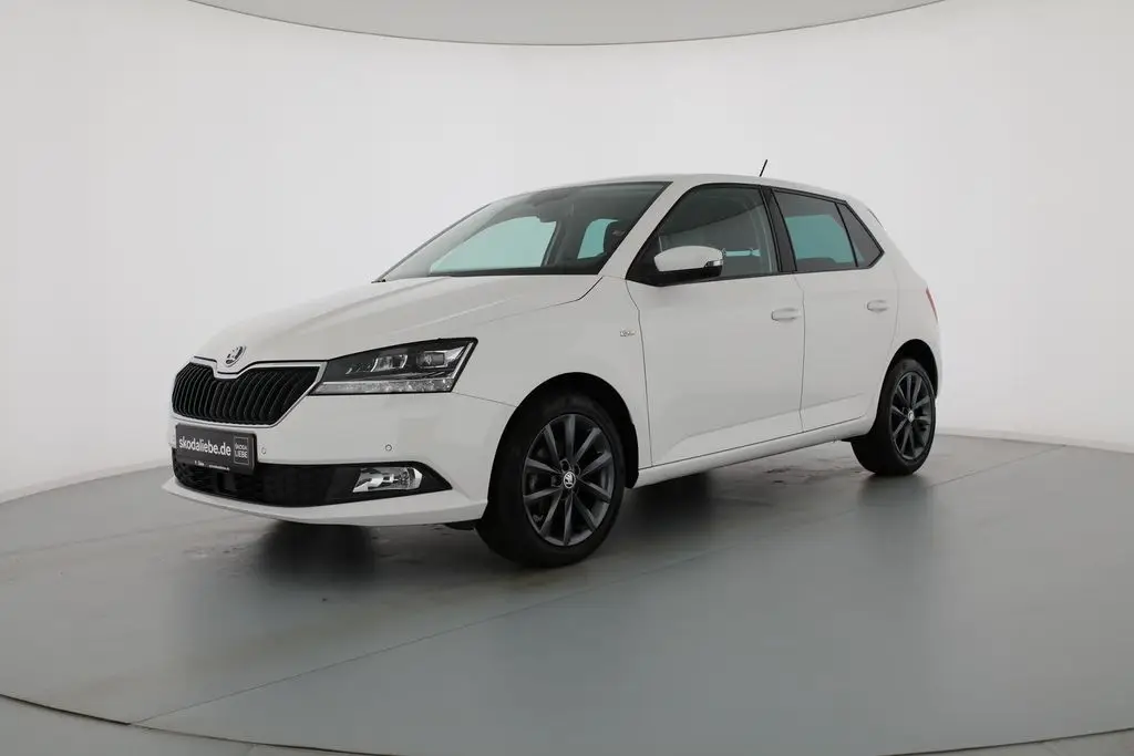 Photo 1 : Skoda Fabia 2020 Petrol