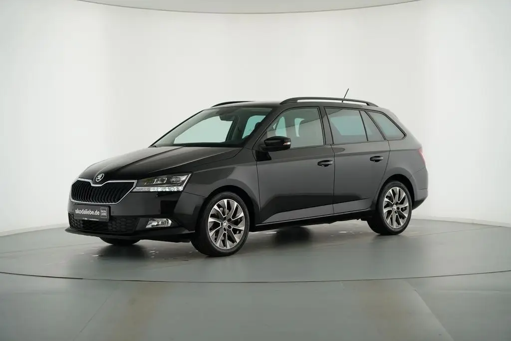 Photo 1 : Skoda Fabia 2022 Essence