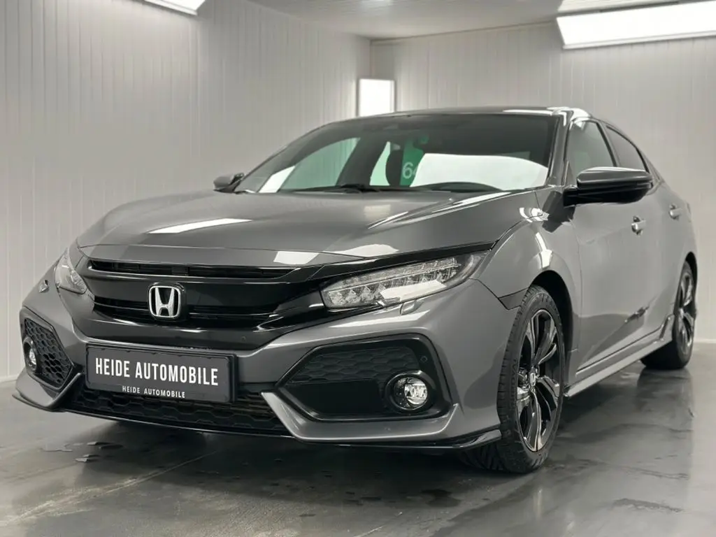 Photo 1 : Honda Civic 2018 Essence