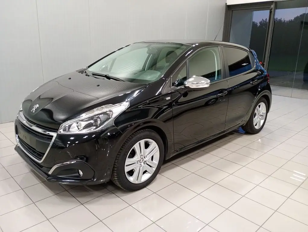 Photo 1 : Peugeot 208 2017 Petrol