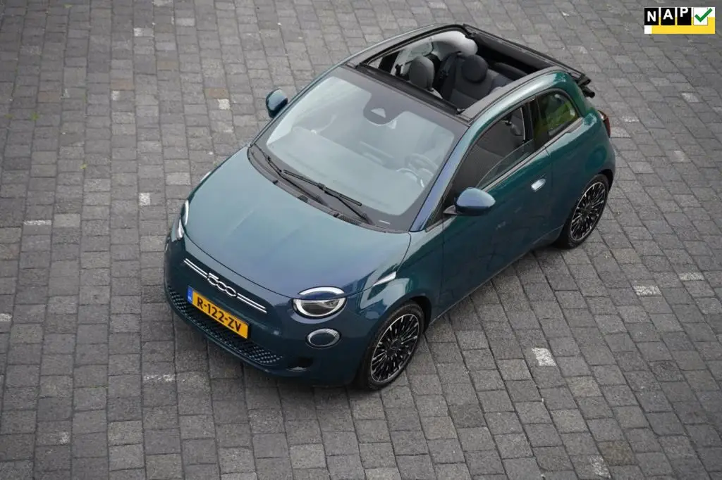 Photo 1 : Fiat 500c 2022 Non renseigné