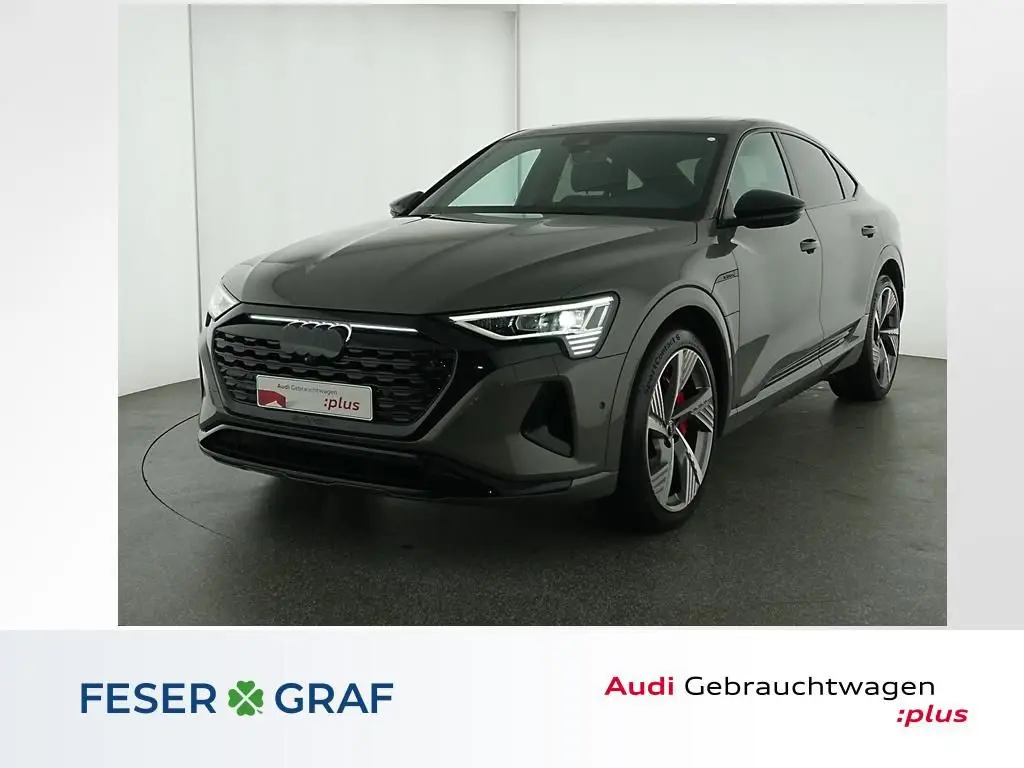 Photo 1 : Audi Q8 2023 Non renseigné