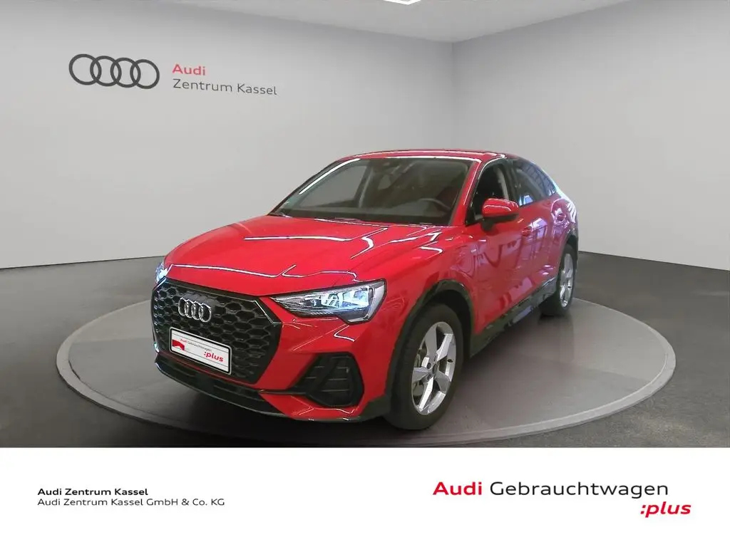 Photo 1 : Audi Q3 2024 Hybride