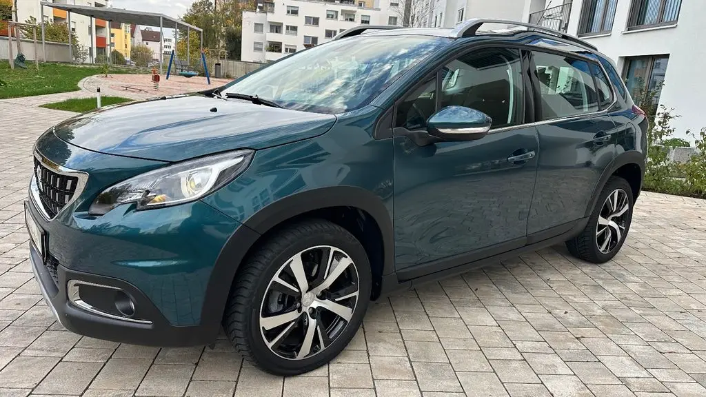 Photo 1 : Peugeot 2008 2018 Petrol