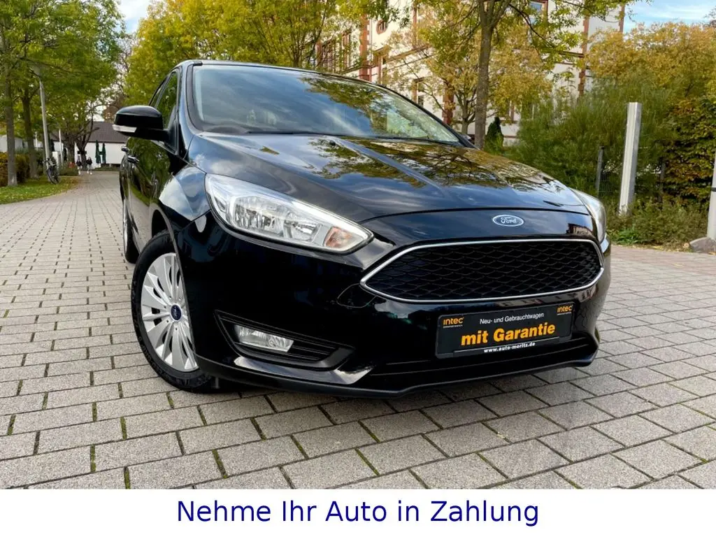 Photo 1 : Ford Focus 2015 Petrol