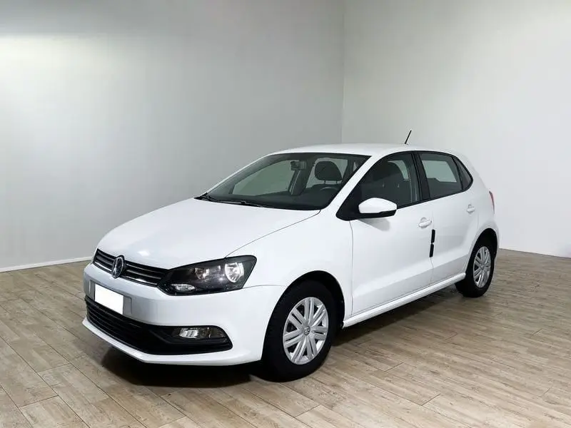 Photo 1 : Volkswagen Polo 2015 Petrol