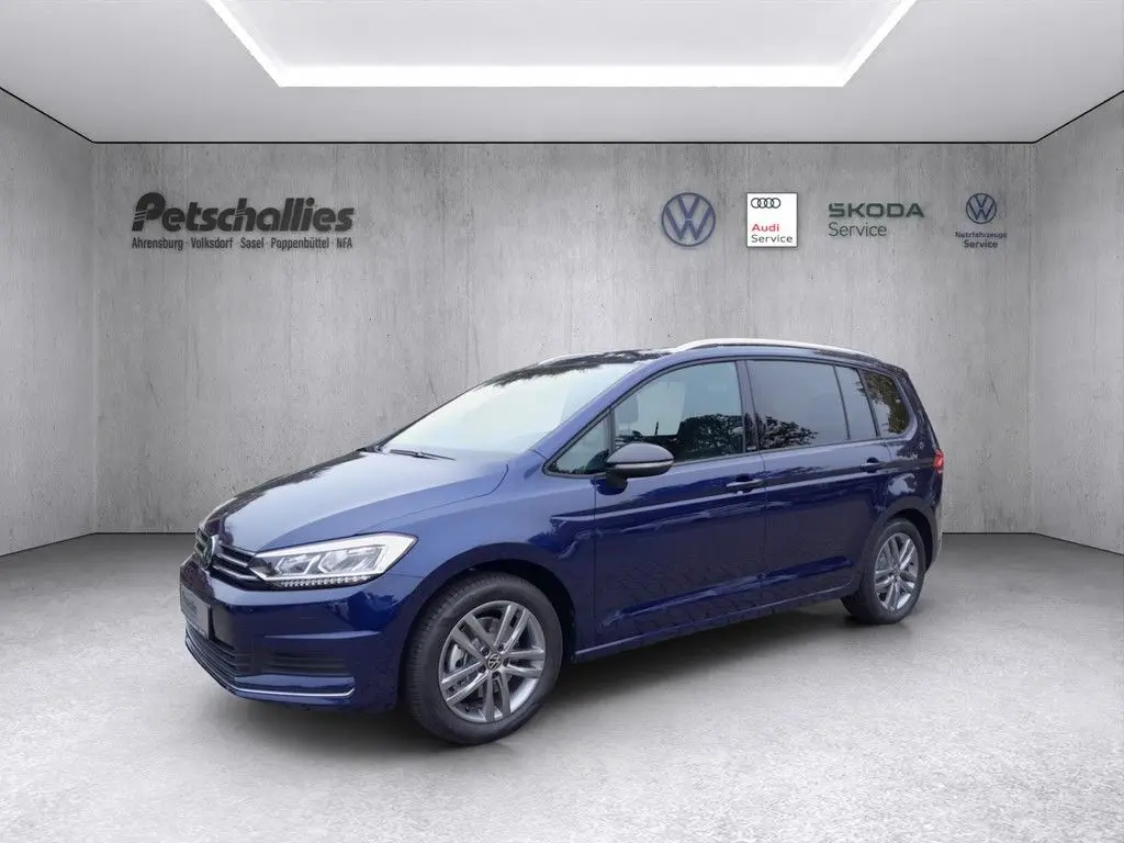 Photo 1 : Volkswagen Touran 2024 Essence