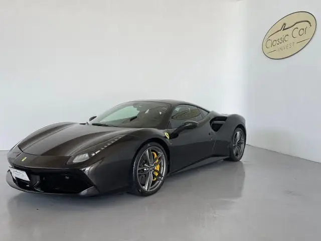 Photo 1 : Ferrari 488 2016 Essence