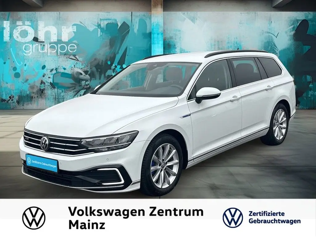 Photo 1 : Volkswagen Passat 2020 Hybride