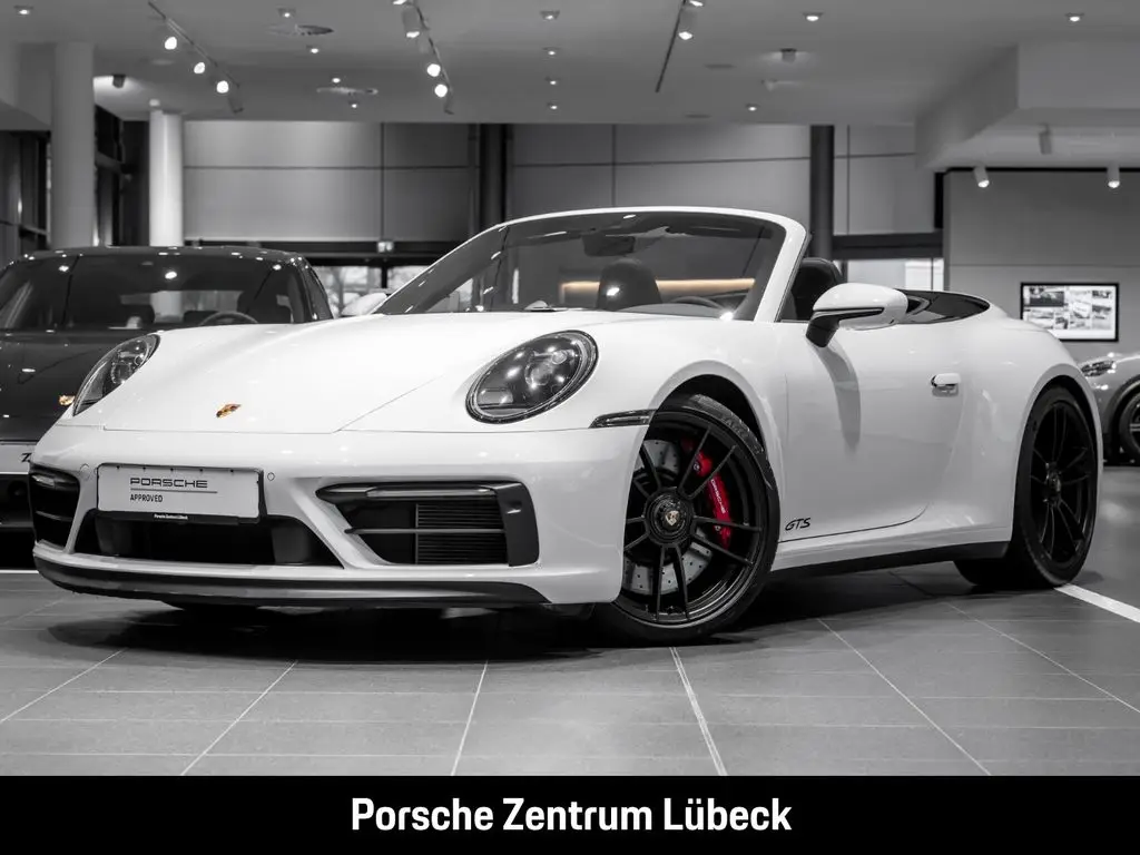 Photo 1 : Porsche 992 2023 Essence