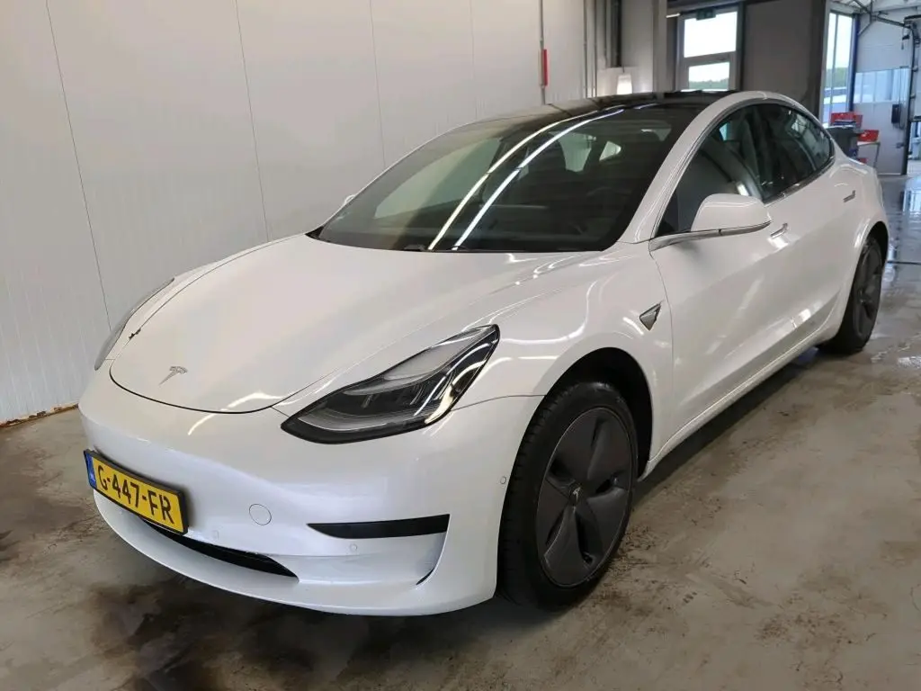 Photo 1 : Tesla Model 3 2019 Non renseigné