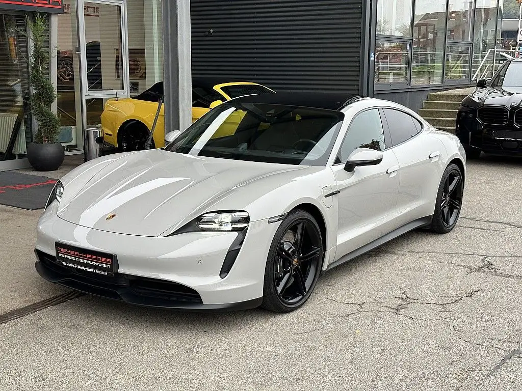 Photo 1 : Porsche Taycan 2021 Non renseigné