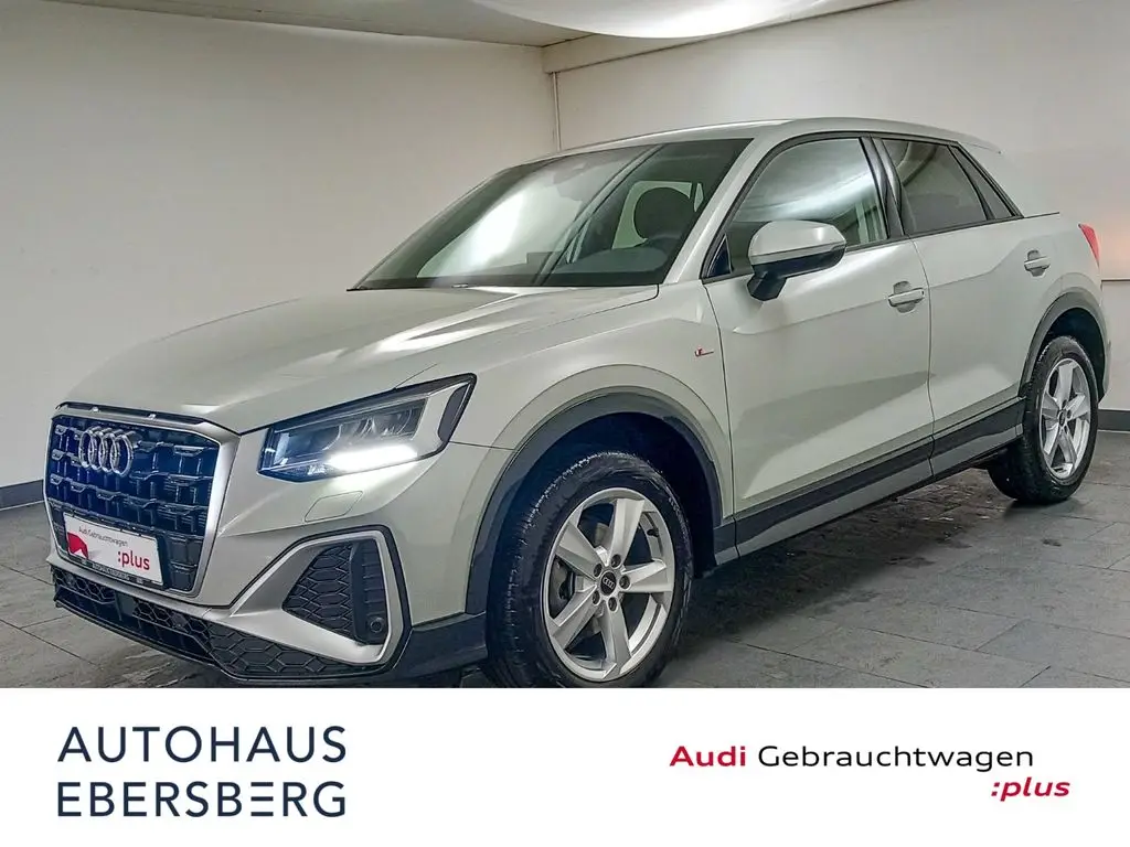 Photo 1 : Audi Q2 2024 Petrol