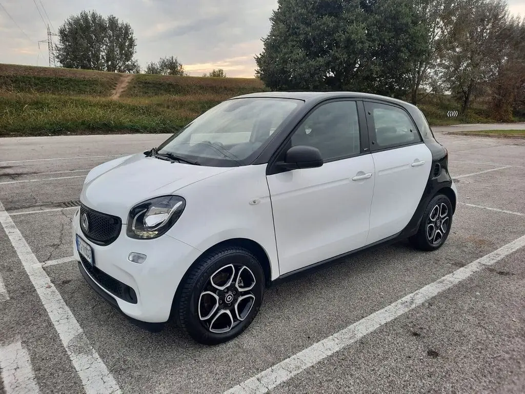 Photo 1 : Smart Forfour 2018 Non renseigné