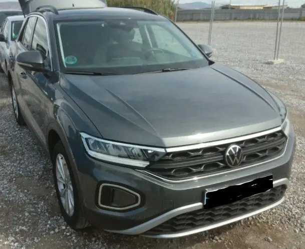 Photo 1 : Volkswagen T-roc 2023 Petrol